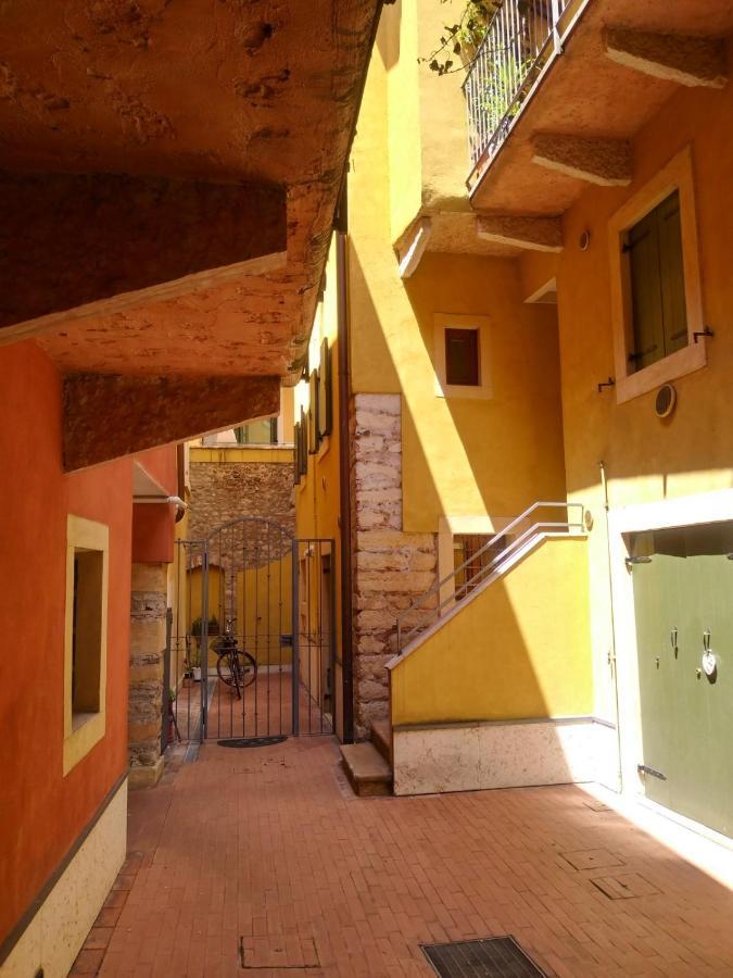Апартаменты Gecko'S Balcony Верона Экстерьер фото